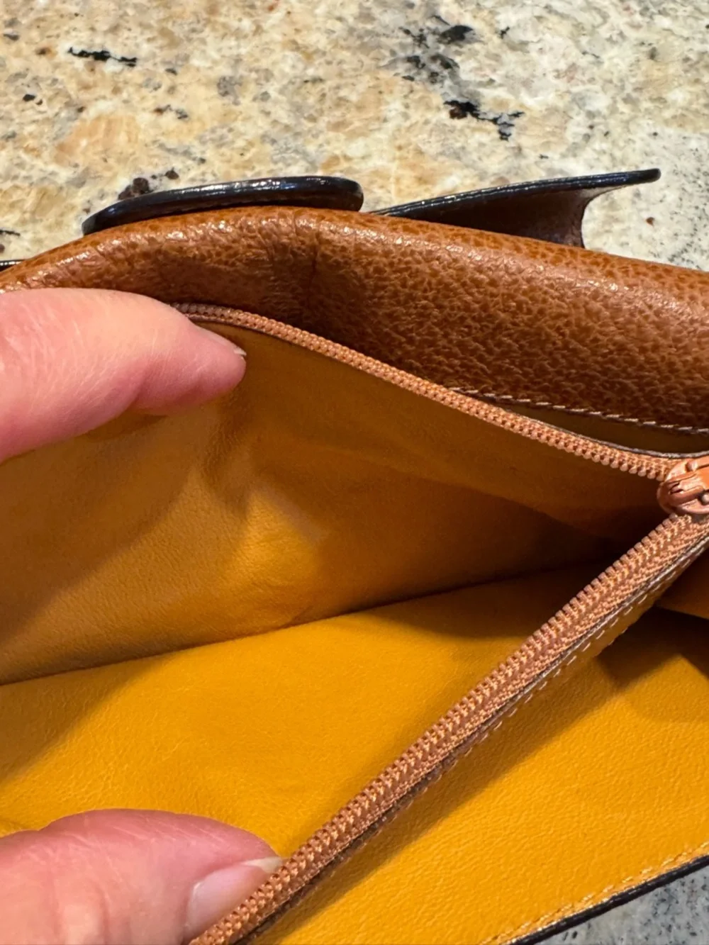 GUCCI HORSEBIT CONTINENTAL WALLET - Picture 11 of 14